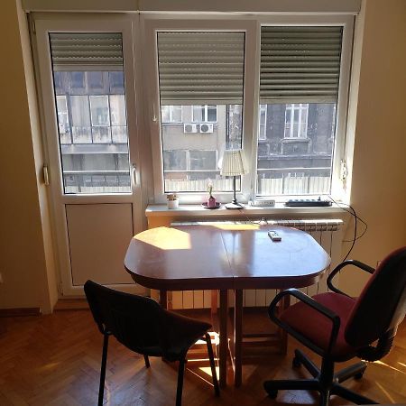 Private Cozy Room 2 With Shared Kitchen In Appartment Belgrad Exterior foto